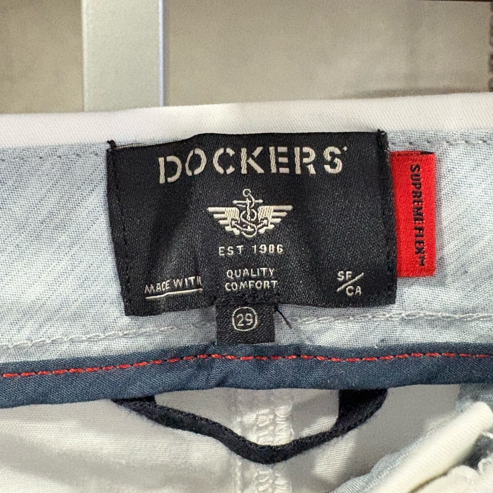 Dockers Men’s White Flat Front Chino Shorts - Picture 3 of 4